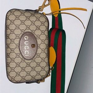 Gucci messenger bag